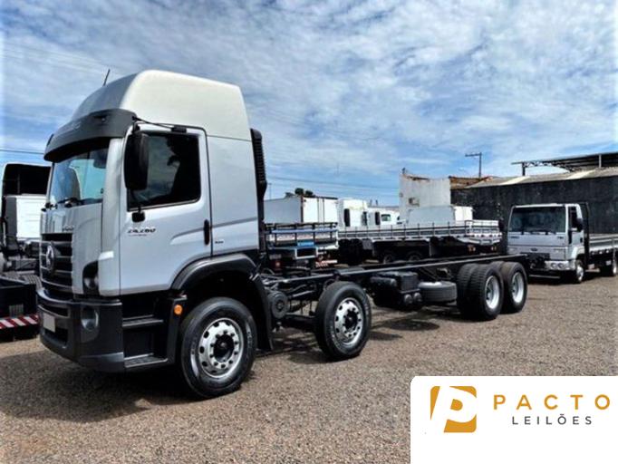 VOLKSWAGEN CONSTELLATION 15/15