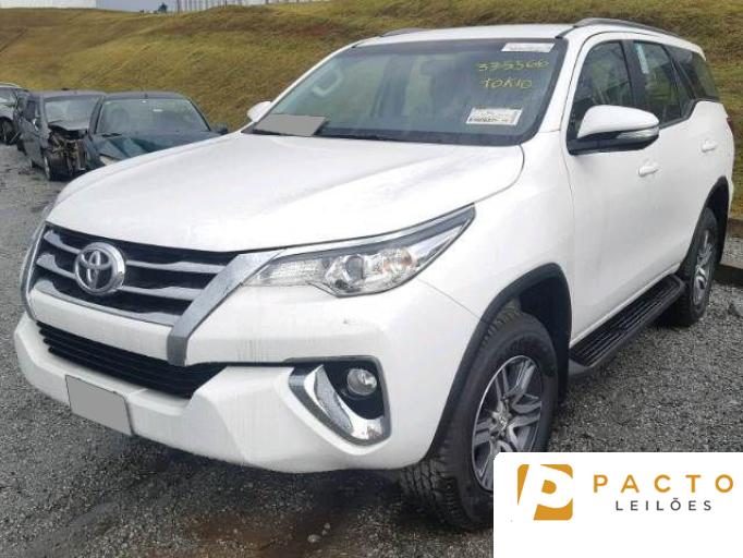TOYOTA HILUX SW4 16/17